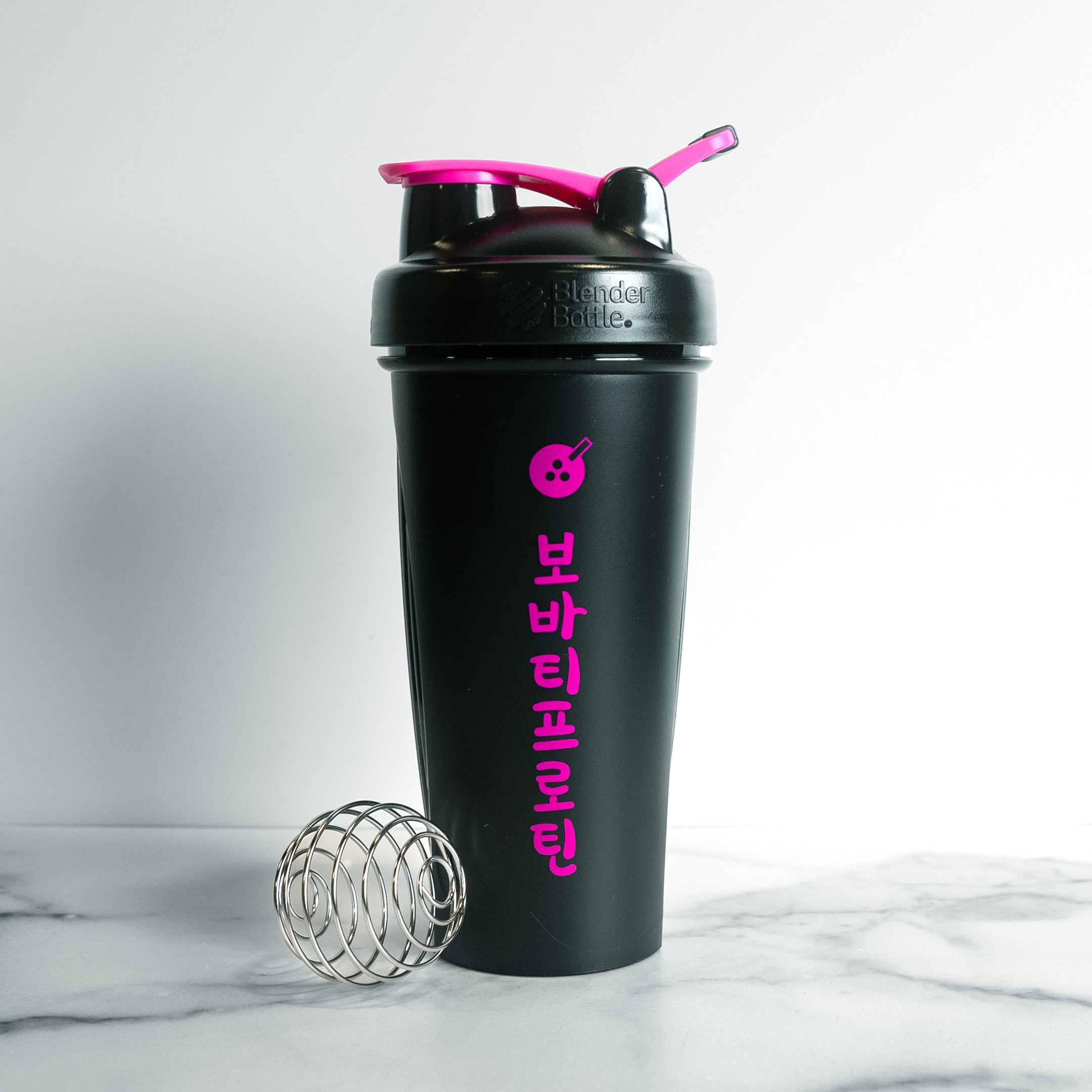 Logo Shaker